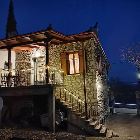 1935 Home Λιλαία Εξωτερικό φωτογραφία