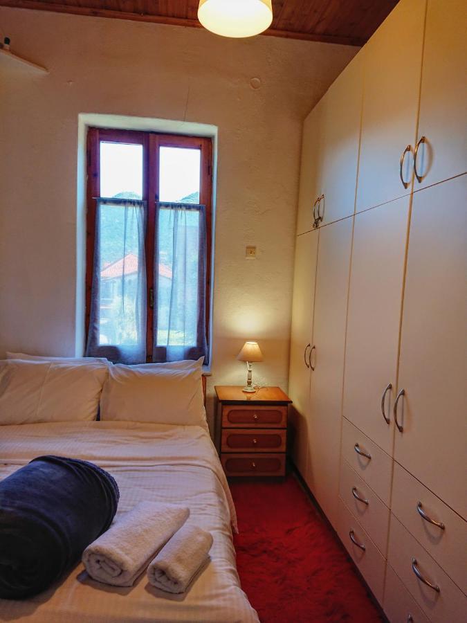 1935 Home Λιλαία Εξωτερικό φωτογραφία