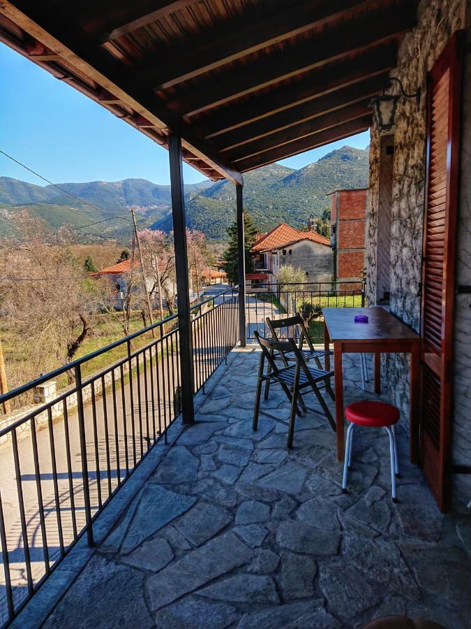 1935 Home Λιλαία Εξωτερικό φωτογραφία