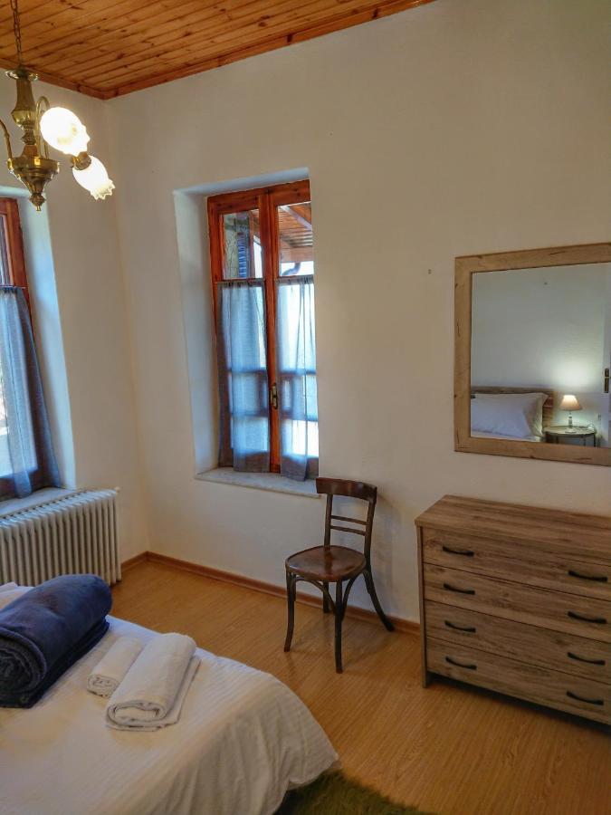 1935 Home Λιλαία Εξωτερικό φωτογραφία