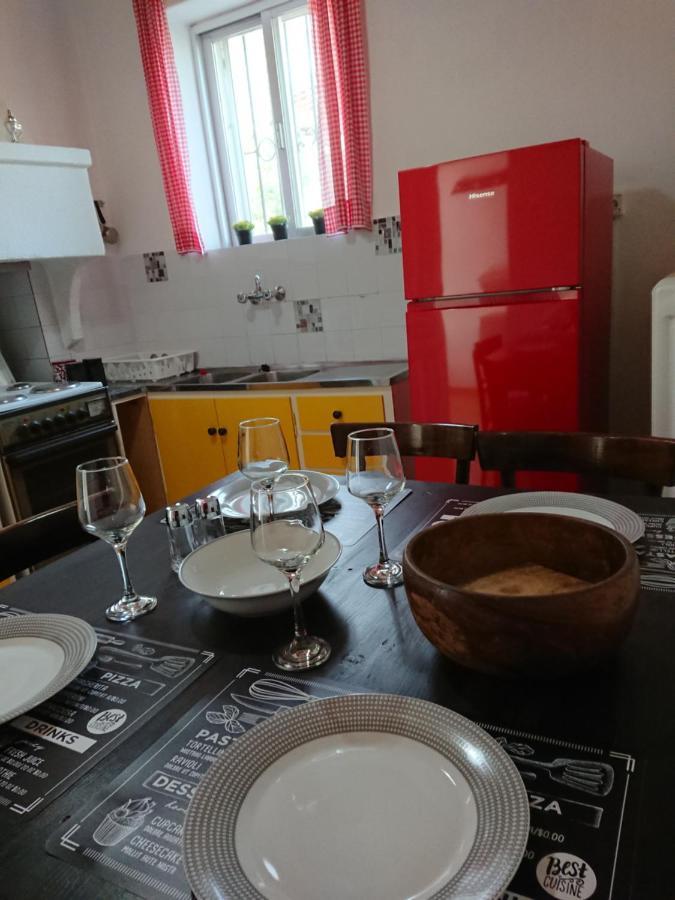 1935 Home Λιλαία Εξωτερικό φωτογραφία