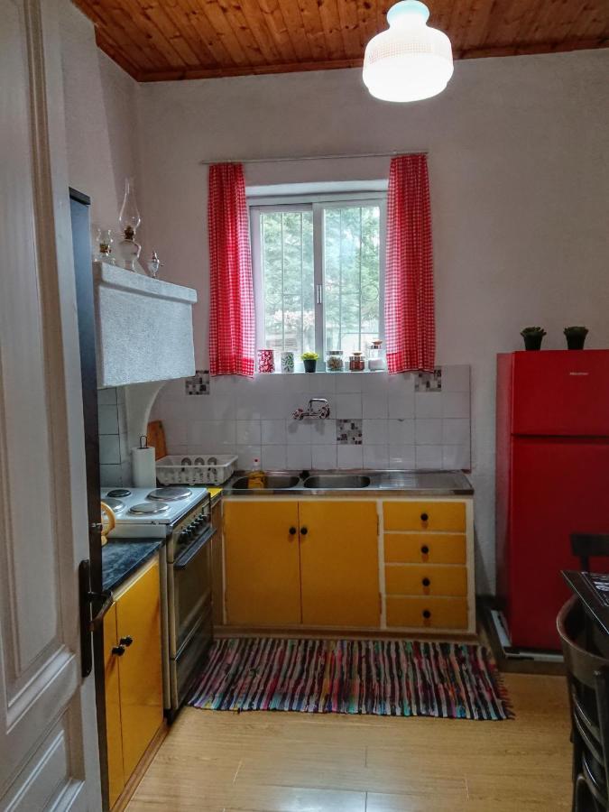 1935 Home Λιλαία Εξωτερικό φωτογραφία