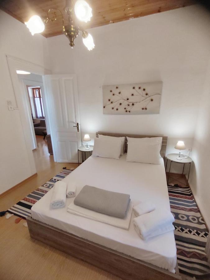 1935 Home Λιλαία Εξωτερικό φωτογραφία