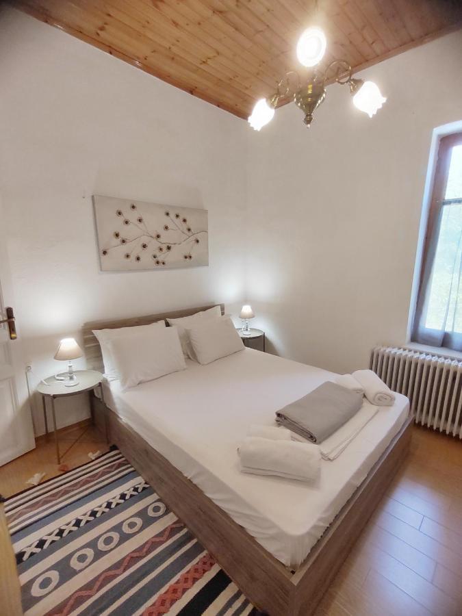 1935 Home Λιλαία Εξωτερικό φωτογραφία