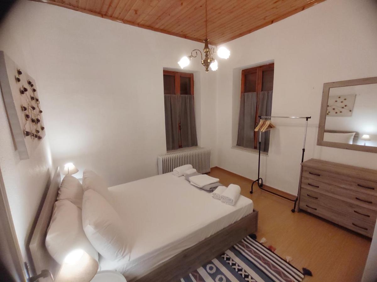 1935 Home Λιλαία Εξωτερικό φωτογραφία