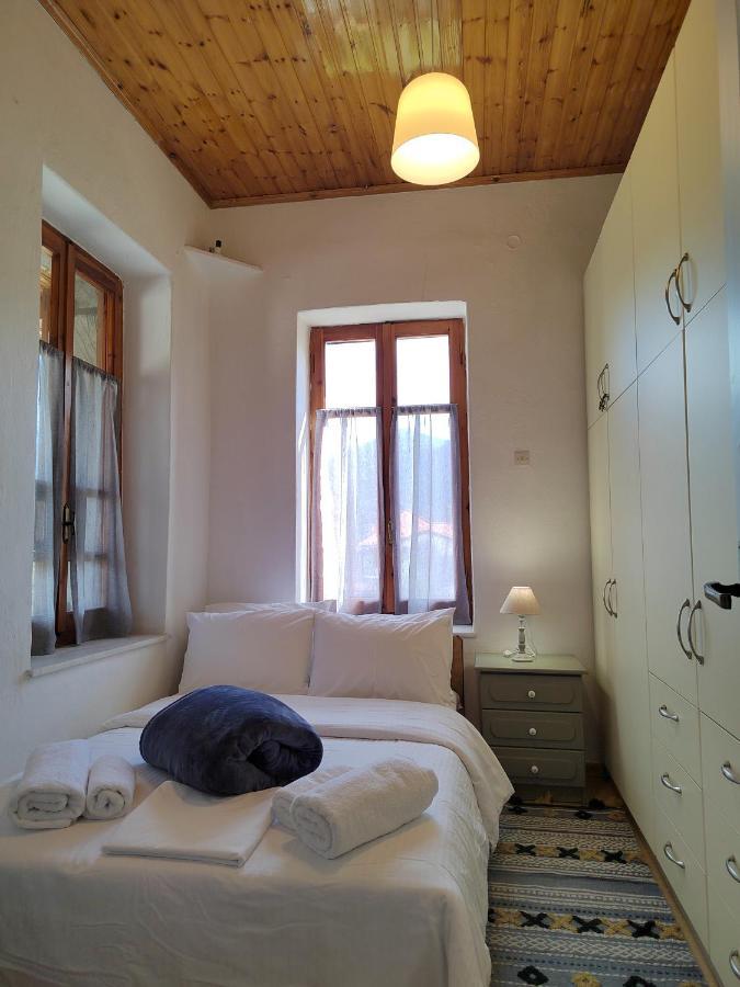 1935 Home Λιλαία Εξωτερικό φωτογραφία