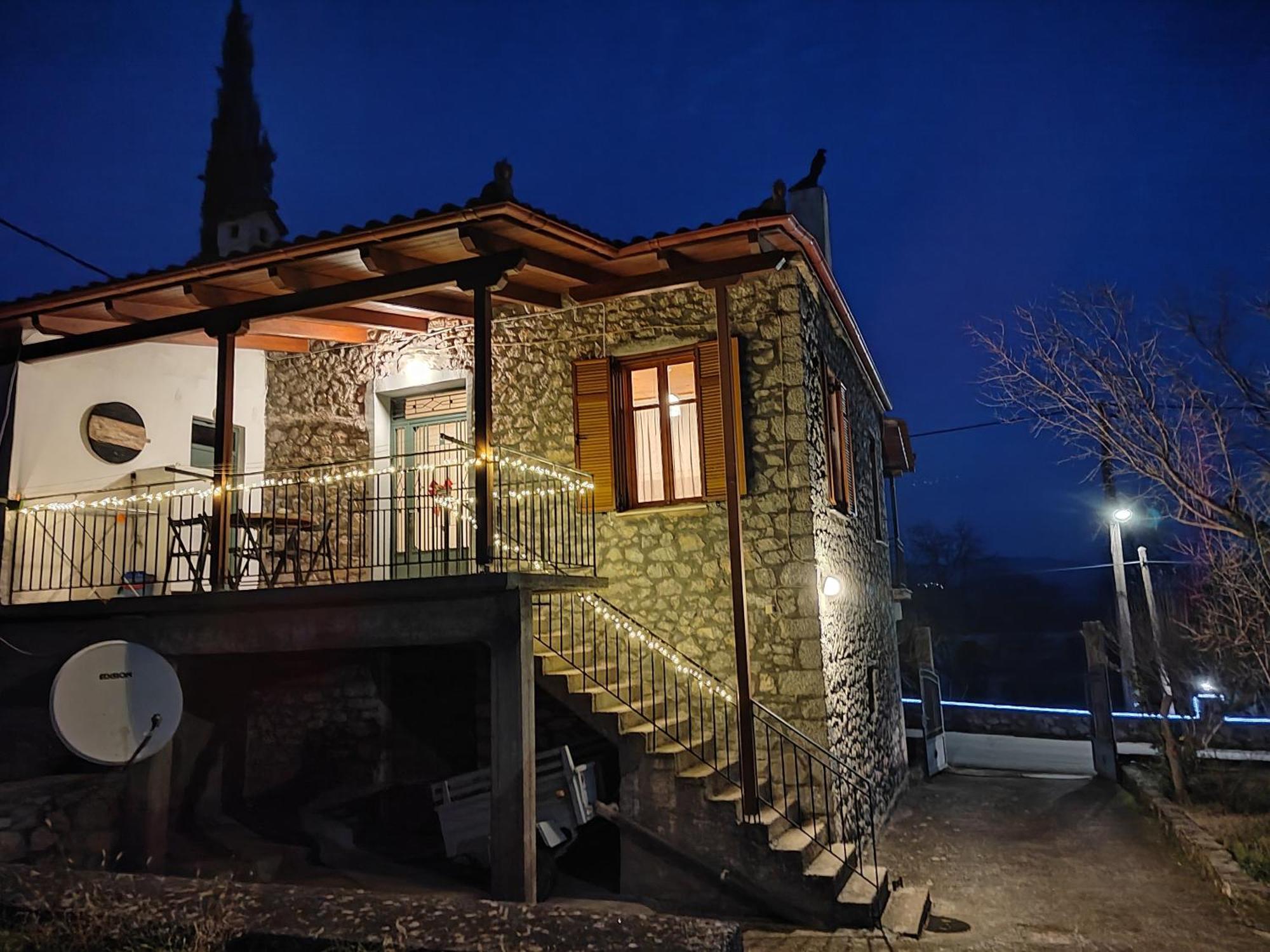 1935 Home Λιλαία Εξωτερικό φωτογραφία